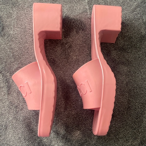 Authentic Gucci Sandals 💕 - Picture 6 of 17